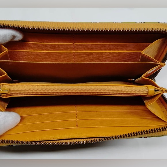 Gucci Garden Zip Around Wallet - Picture 9 of 9